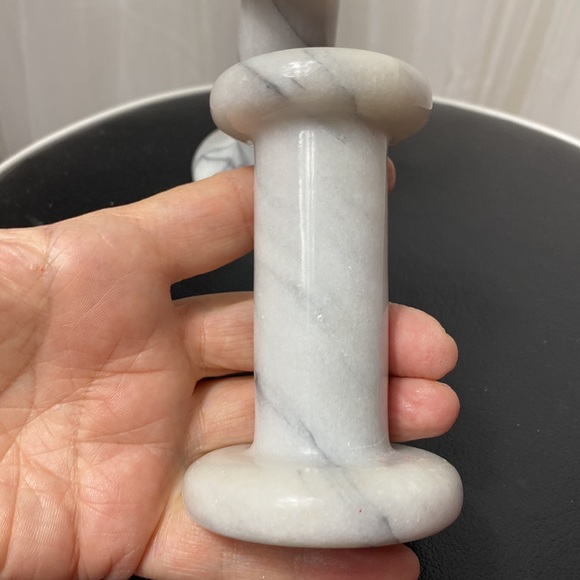 Beacon hill’s marble candle holders - Picture 5 of 7